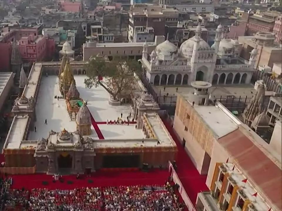 An aerial image shows the centuries-old Gyanvapi mosque standing next to iconic Kashi Vishwanath temple (Screengrab/Doordarshan)