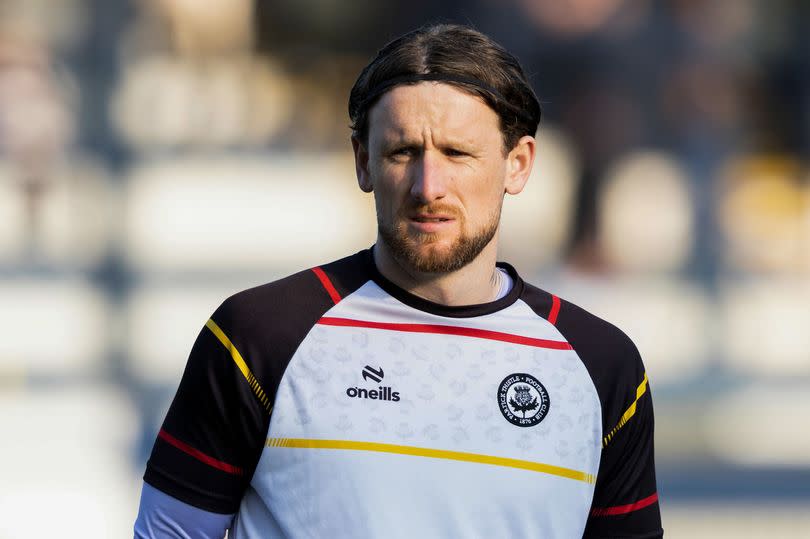 Ross Stewart has signed for Queen of the South after leaving Partick Thistle