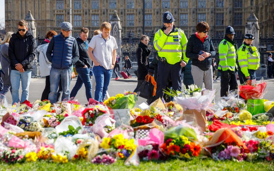 Flowers for Westminster victims  - London News Pictures Ltd