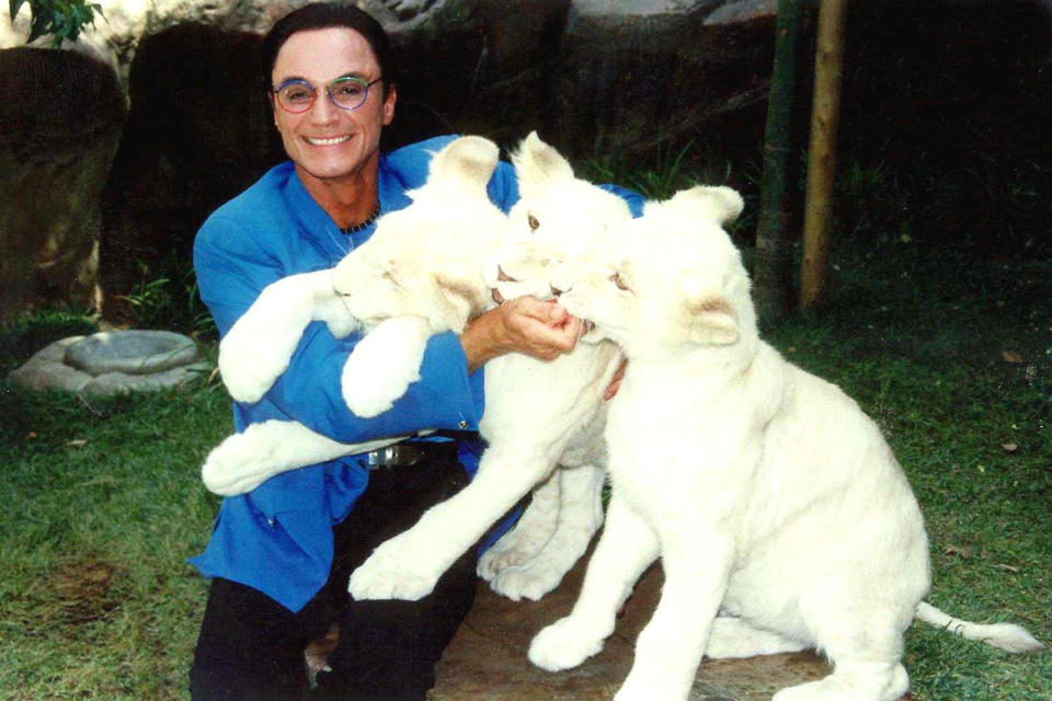 Siegfried & Roy: Remembering the Illusionists' Lives and Careers in Photos