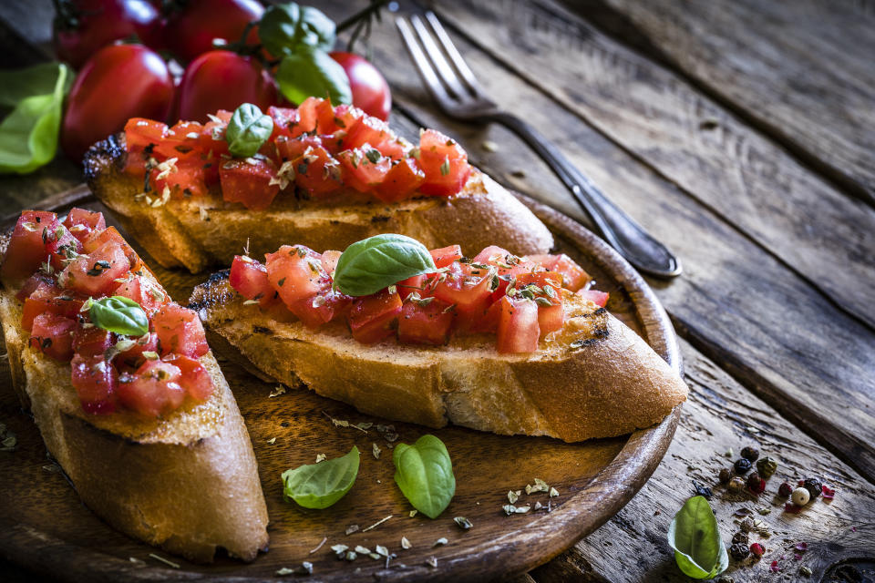 A plate of bruschetta.