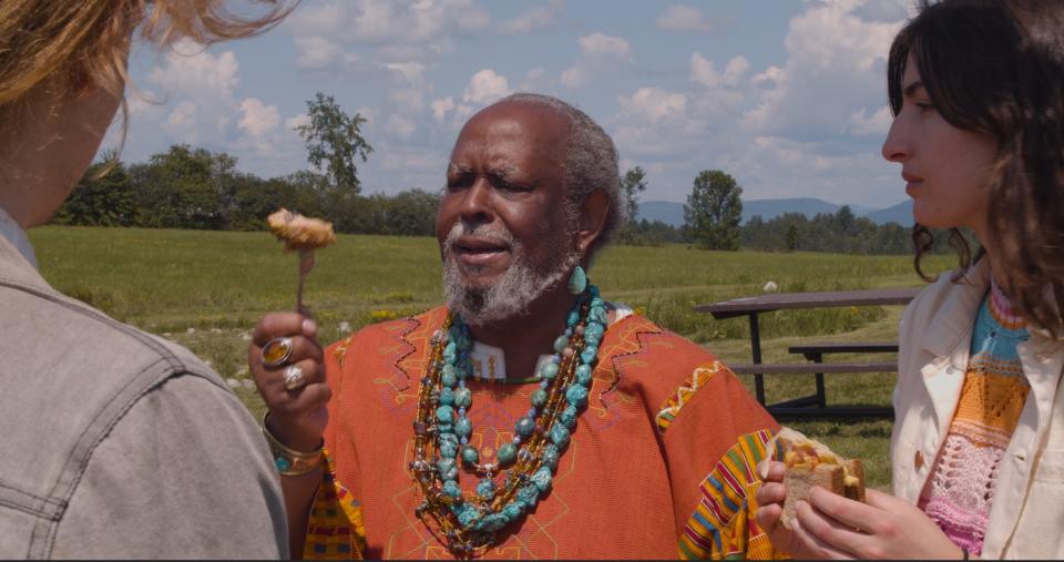 Francois Clemmons of "Mister Rogers' Neighborhood" fame appears in the Vermont-made YouTube series "The Deli People."