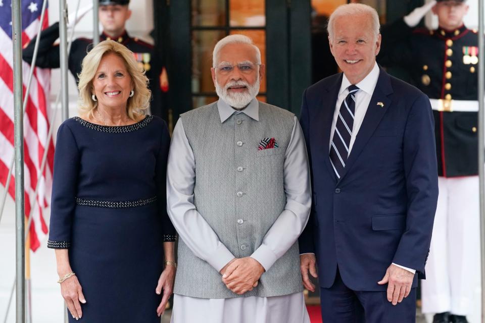 2023年6月21日，印度總理莫迪（中）赴白宮，與美國總統拜登夫婦共進晚宴。美聯社