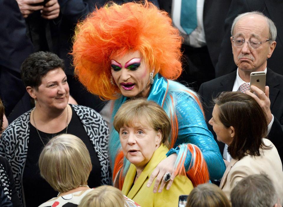 Das sind die witzigsten Bilder von Angela Merkel