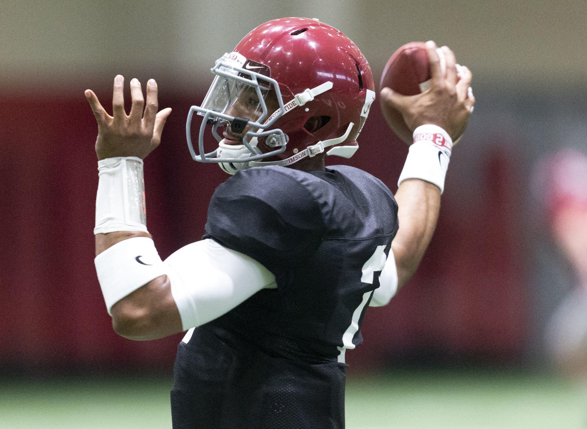 Alabama Football: Jalen Hurts changes jersey number again