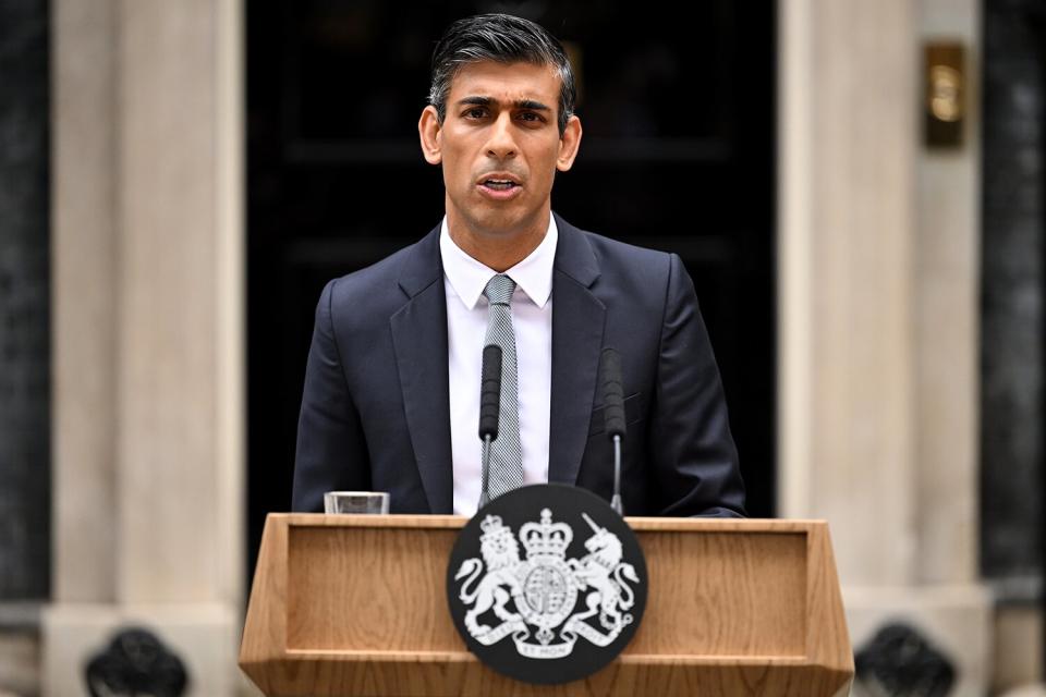 British Prime Minister Rishi Sunak makes a statement after taking office outside Number 10 in Downing Street