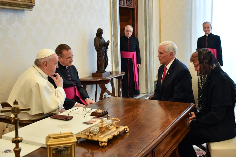 Pope Francis meets Mike Pence