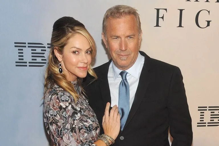 Kevin Costner y Christine Baumgartner