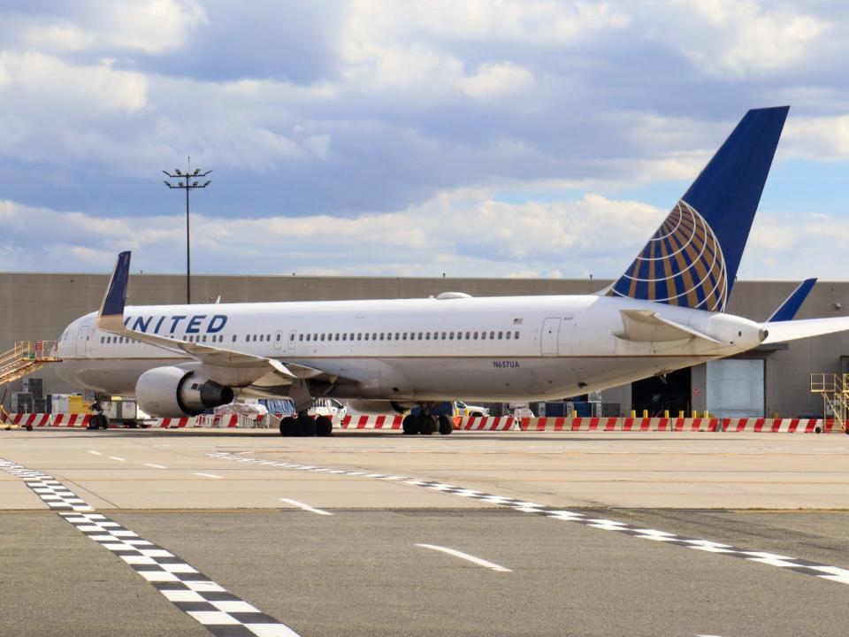 United Airlines Boeing 767-300ER