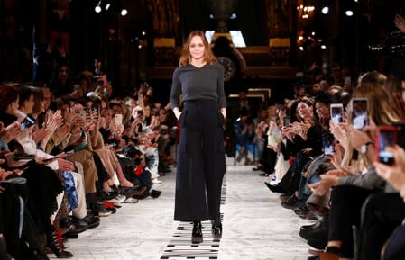 Stella McCartney signs deal with French luxury group LVMH, Stella McCartney