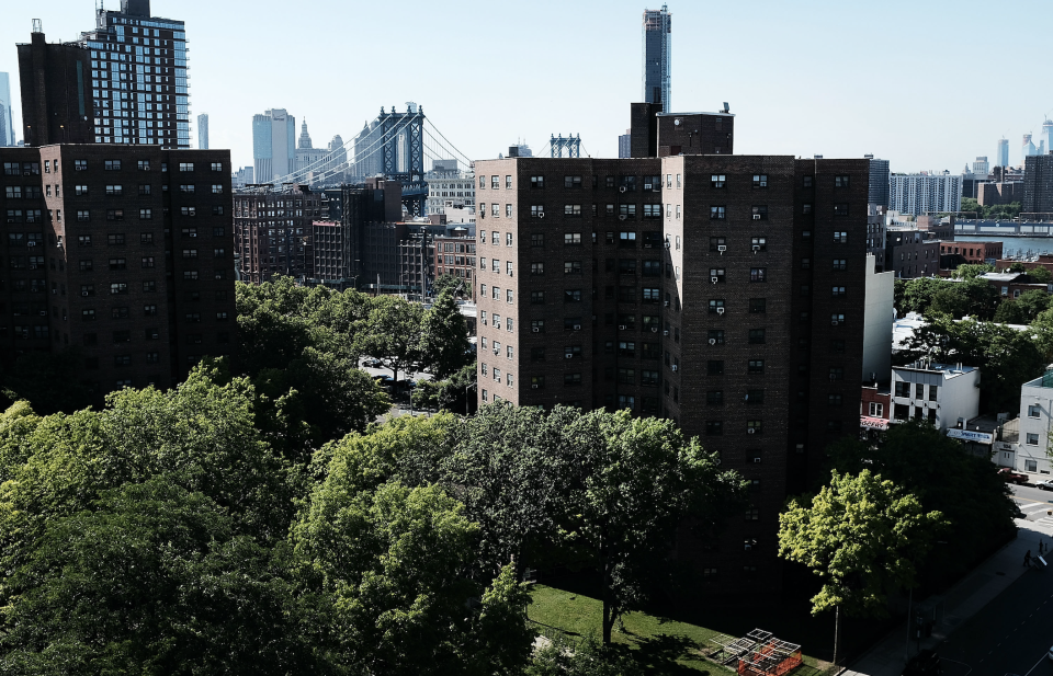 Public housing stands in Brooklyn on June 11, 2018 in New York City.  (Photo: Spencer Platt/Getty Images) 