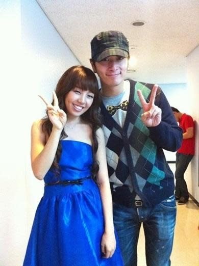 Chan Sung reveals a photo with Baek Ah Yeon