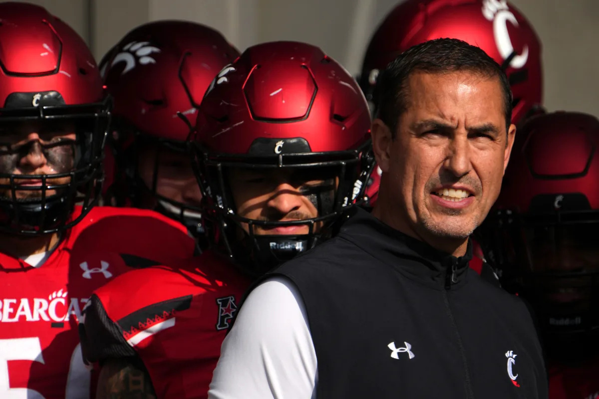 Luke Fickell informs Cincinnati he's heading to Wisconsin as next head coach, so..