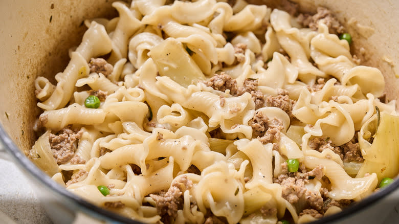 cooked pasta in pot