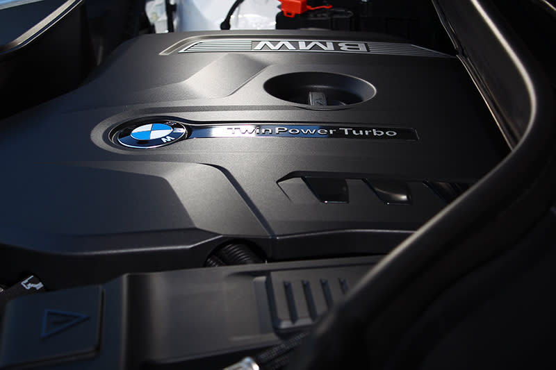 2.0升直列四缸渦輪增壓引擎可輸出252hp與35.7kg-m的峰值動力。