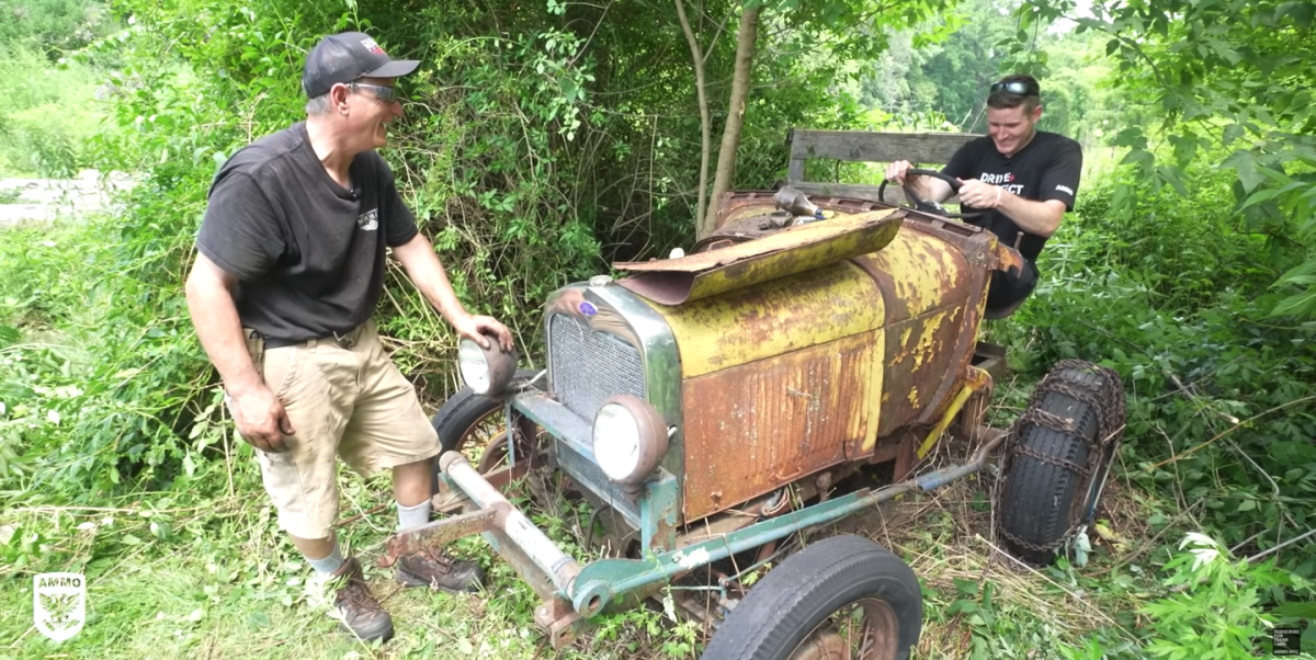 A28' doodlebug tractor, Doodlebug tractor with dual rear w…