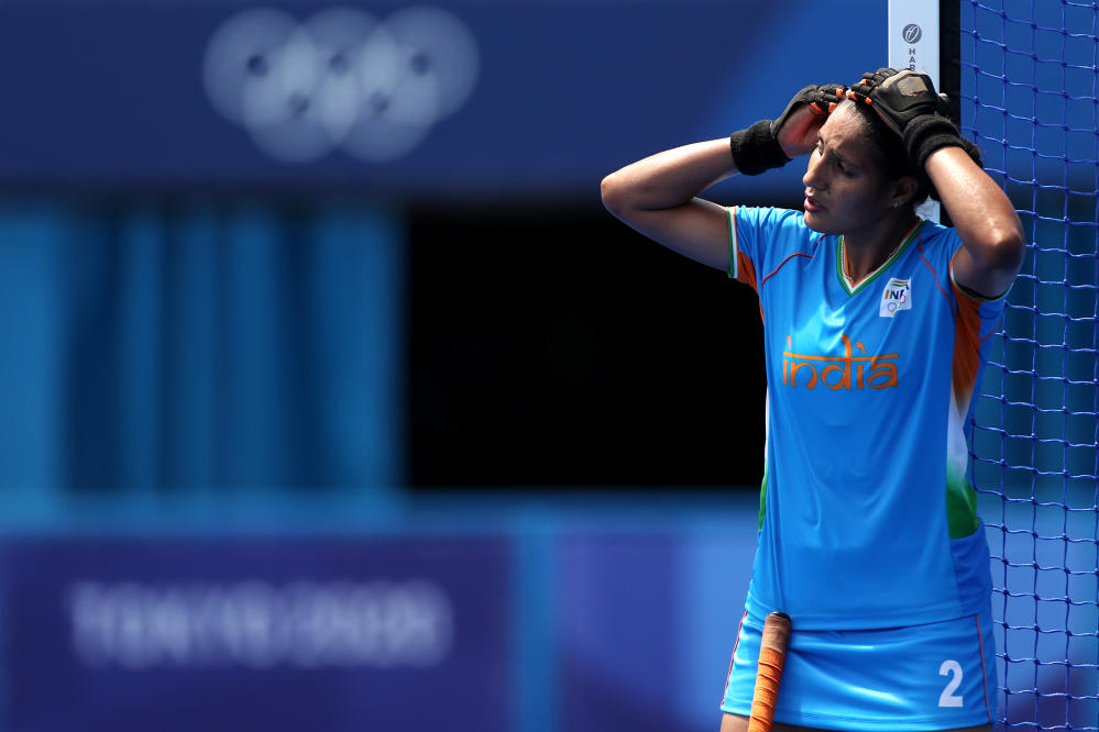 Indian women's hockey team finishes 4th at Olympics after losing to Great  Britain; See match pics!