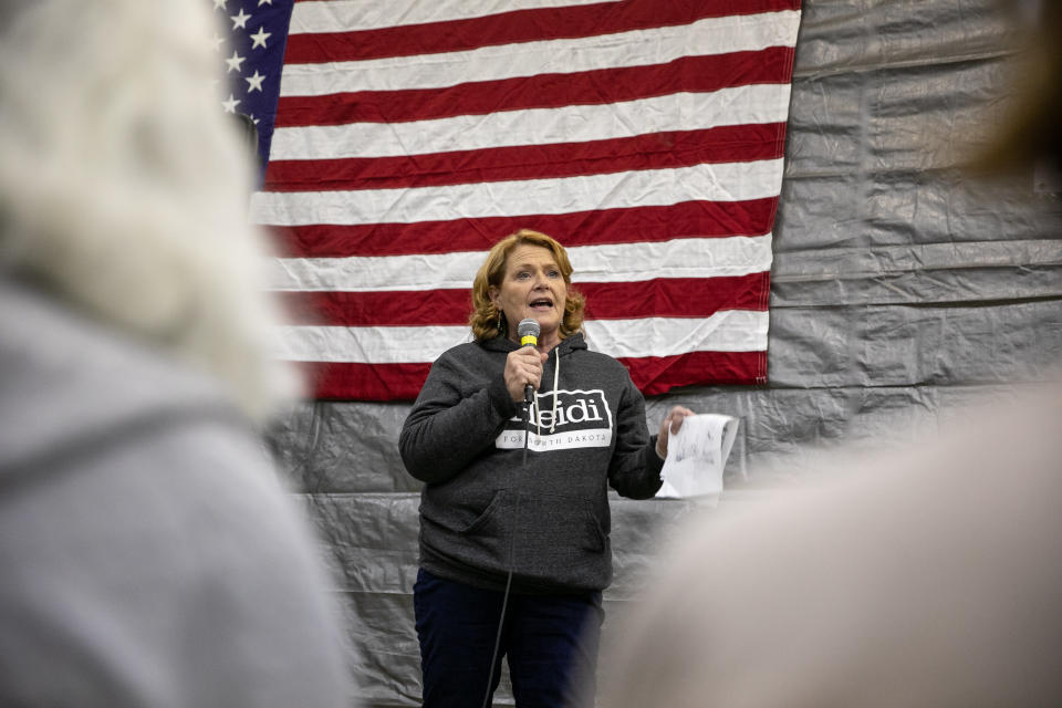 Heitkamp speaks to a packed house of supporters at a rally at Schmidt's Shop in Wyndmere, North Dakota, on Sunday. (Photo: Ilana Panich-Linsman for HuffPost)