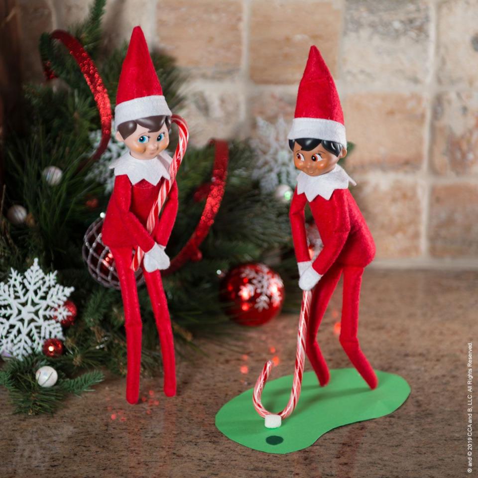 Elf on the Shelf Golfing