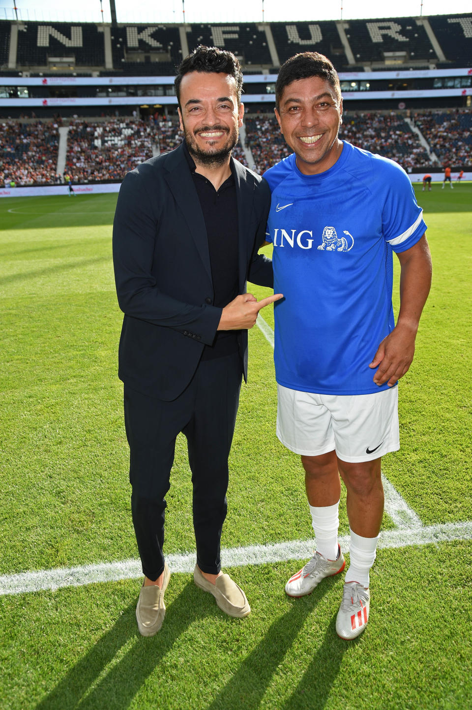 Ein Fast- und ein ehemaliger Profi: Giovanni Zarrella mit dem ehemaligen brasilianischen Bayernstar Giovane Elber beim 