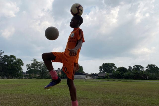 SOCCER-NIGERIA/FREESTYLE FOOTBALL