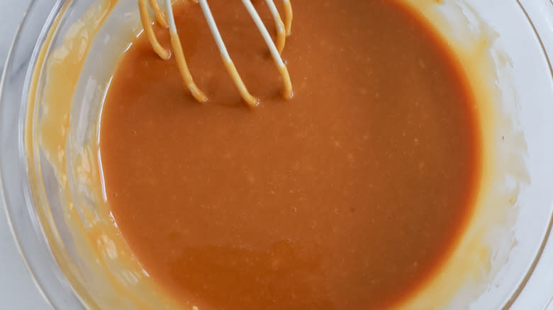 caramel topping in bowl