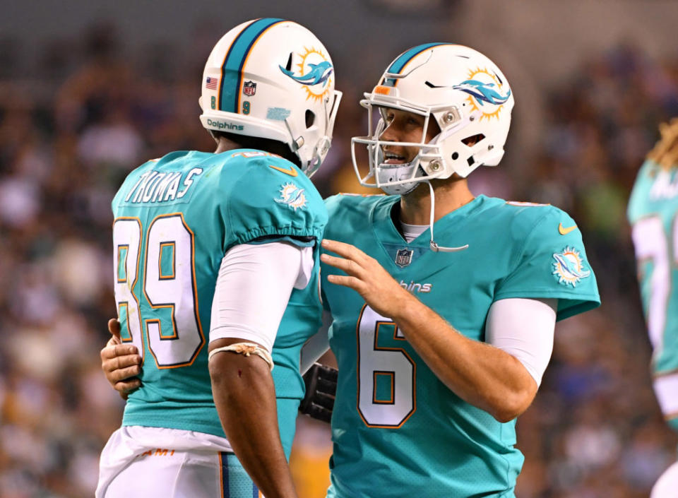 Aug 24, 2017; Philadelphia, PA, USA; Miami Dolphins quarterback Jay Cutler (6) and tight end Julius Thomas (89) celebrates after a touchdown during the second quarter against the Philadelphia Eagles at Lincoln Financial Field. Mandatory Credit: Eric Hartline-USA TODAY Sports