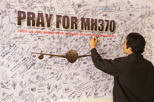 MH370: Search vessel sinks after crashing into underwater volcano