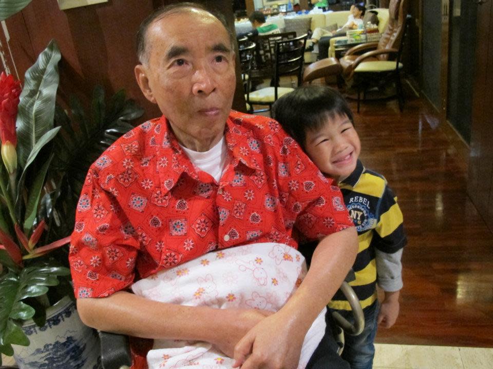 Phiensak Sosothikul himself is 80 and suffered a stroke. He is unable to talk or walk, but upon hearing of Piya and Prithep's efforts, he managed a huge smile and whispered, “Good”. He is seen here with the Piya's own son, four-year-old Tully. Piya admitted that his own son might have to take on the battle, should there be no closure for the Sosothikul family soon.