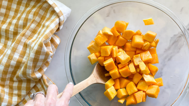 squash in glass bowl