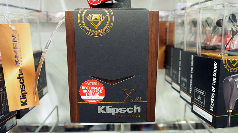 There’s also the high-end version of the same in-ear headphone range. Meet the Klipsch X20i, which is going for S$799 (U.P. S$999). See them at Suntec Hall Hall 406 (Booth 8101).