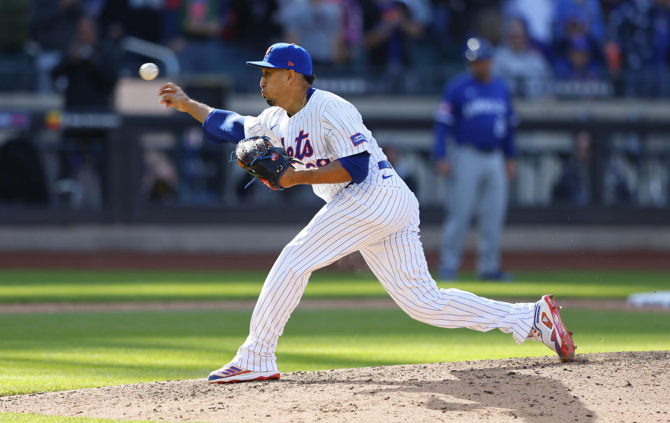 New York Mets pitcher Edwin Díaz throws against the Kansas City Royals during the ninth inning of a baseball game, Sunday, April 14, 2024, in New York. (AP Photo/Noah K. Murray)