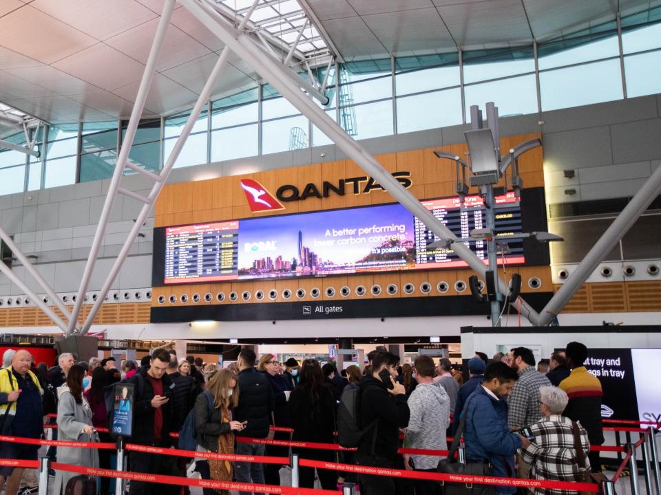 Photo taken on July 1, 2022 shows passengers at Sydney Airport in Sydney, Australia. Australia's national airline, Qantas, and its subsidiary, Jetstar, are expecting to fly more than 350,000 domestic passengers during the first few days of July as school holidays begin in much of the country.