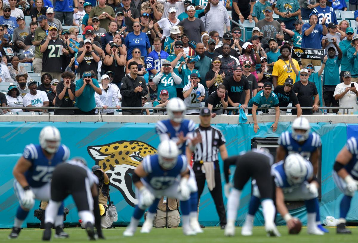 Jacksonville Jaguars at Indianapolis Colts: Predictions, picks and odds for NFL Week 6 matchup