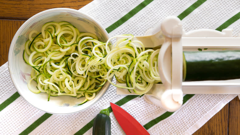 Spiraled zucchini in bowl