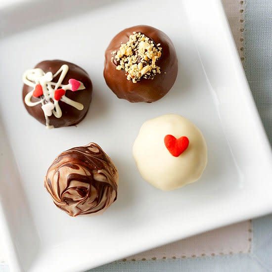 Sweeten your Valentine's Day with a scrumptious, romantic, or heart-shape dessert recipe. Whether your sweetie likes rich chocolate desserts, berry pies, or creme brulee, you're sure to win hearts with a delicious Valentine's Day dessert.