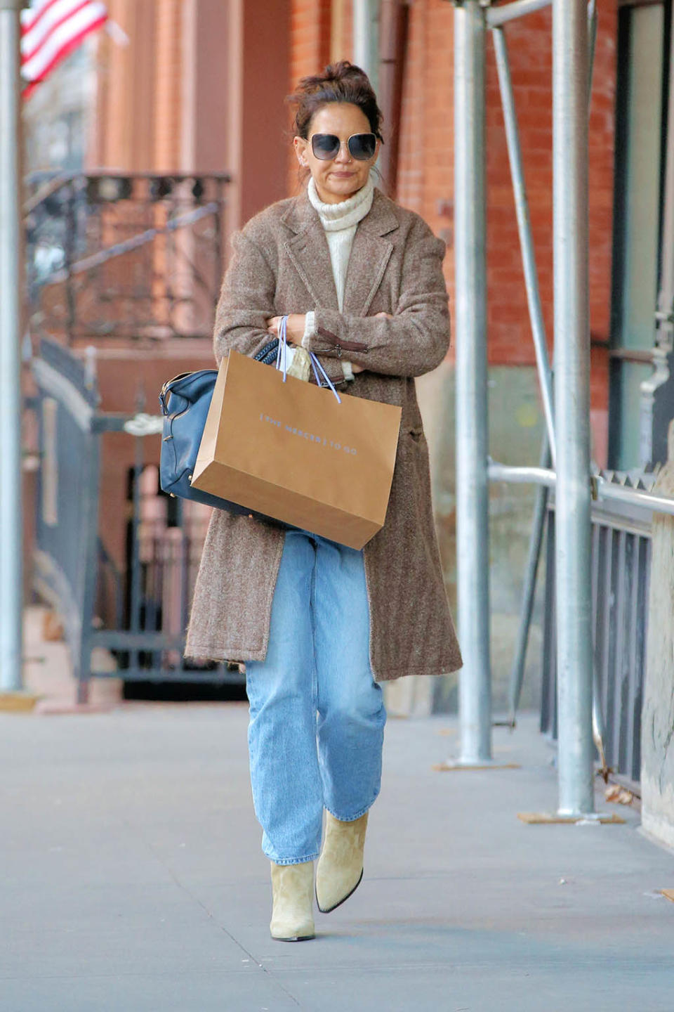 Katie Holmes on the way home after having lunch at the Mercer Hotel in New York City on March 29, 2022. - Credit: Christopher Peterson / SplashNew