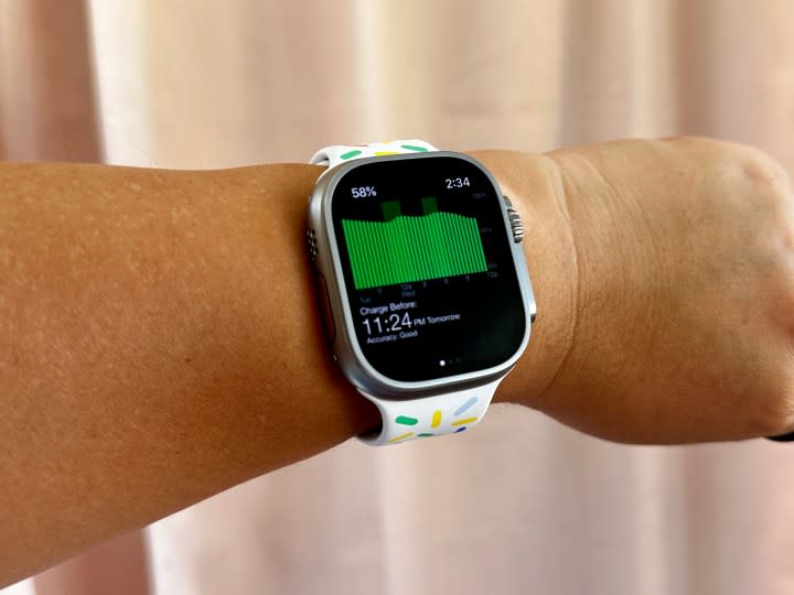 Apple Watch Ultra showing Battery Grapher app.