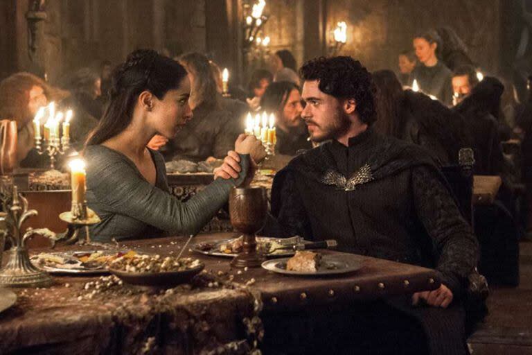 En Game of Thrones, Oona Champlin interpretó a Talisa Maegyr, la mujer de Robb Stark (Richard Madden)