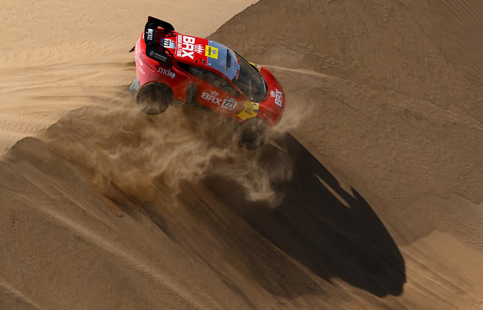 Stage 11 of the Dakar 2022 around Bisha, Saudi Arabia, on January 13, 2022。（Photo by FRANCK FIFE / AFP）