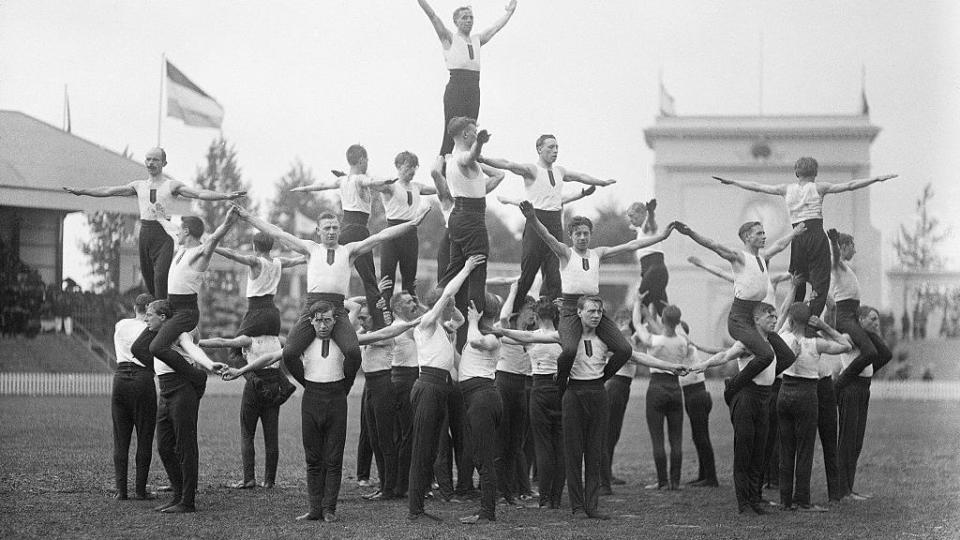 men's gymnast group at olympics