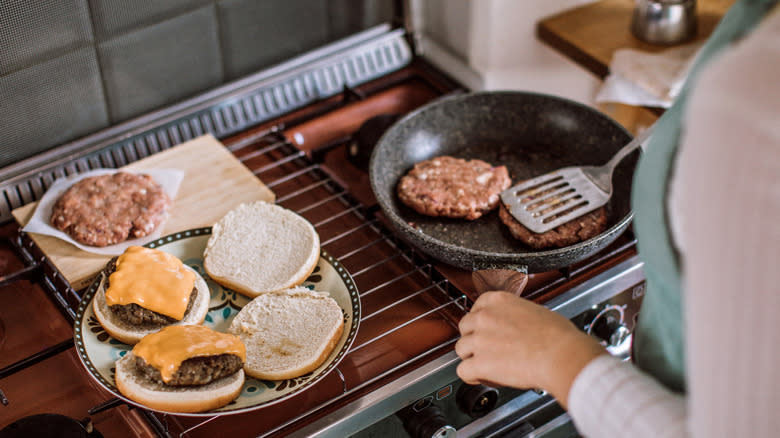 making burgers at home