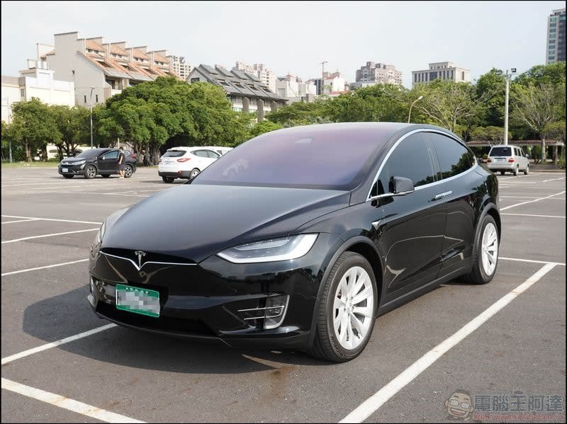 特斯拉車系最高級SUV TESLA Model X 開箱