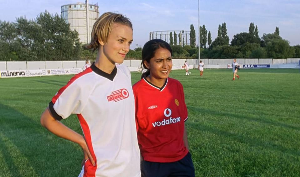UK. Keira Knightley and Parminder Nagra in a scene from the  (C)Helkon SK/Searchlight Pictures. movie: Bend It Like Beckham (2002) . Plot: Two ambitious girls, despite their parents' wishes, have their hearts set on careers in professional football. Ref: LMK110-J10038-300623 Supplied by LMKMEDIA. Editorial Only. Landmark Media is not the copyright owner of these Film or TV stills but provides a service only for recognised Media outlets. pictures@lmkmedia.com