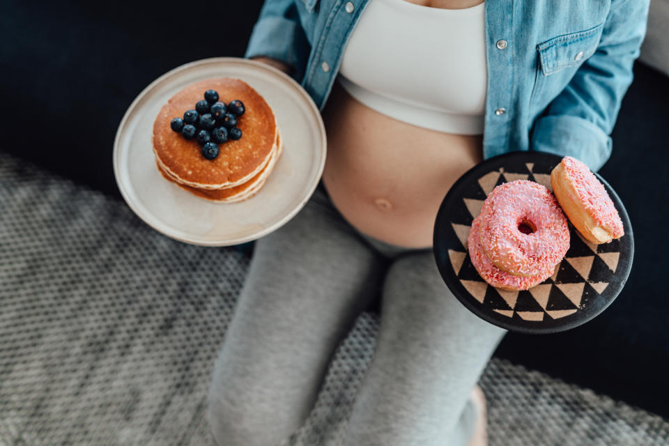 懷孕避免攝取的食物！反式脂肪容易造成孕媽咪「養胖不養胎」。示意圖:GETTY IMAGES