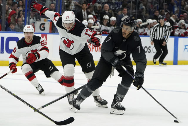 Alex Killorn scores twice, Lightning beat Devils 5-3 in Game 2