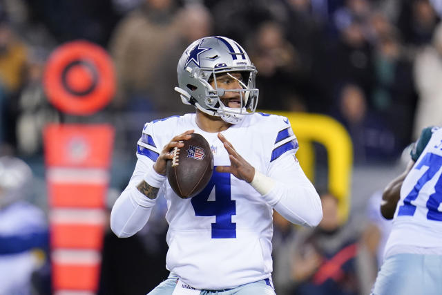 ARLINGTON, Texas (AP) — Rookies Dak Prescott and Ezekiel Elliott keep  winning