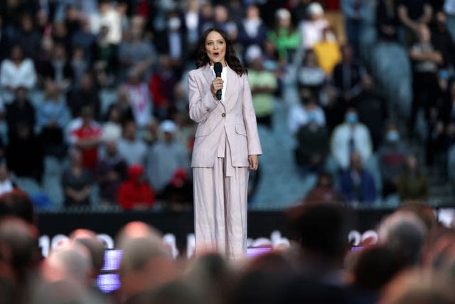 Greta Bradman sings the Australian national anthem