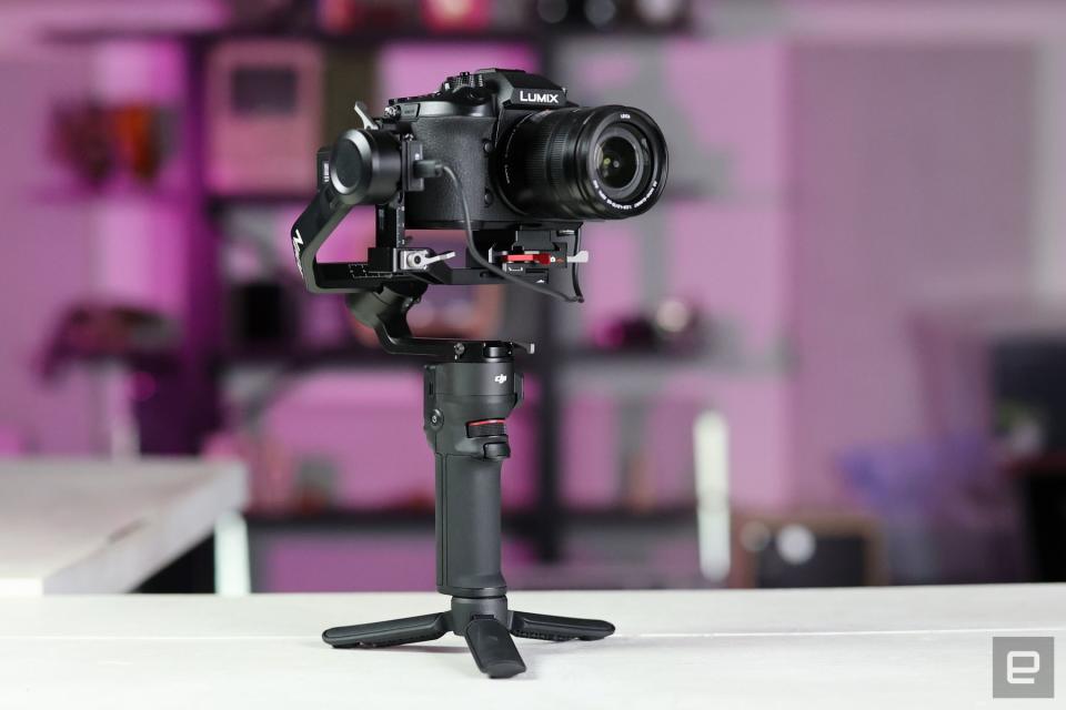 <p>DJI RS 3 Mini camera gimbal</p>
