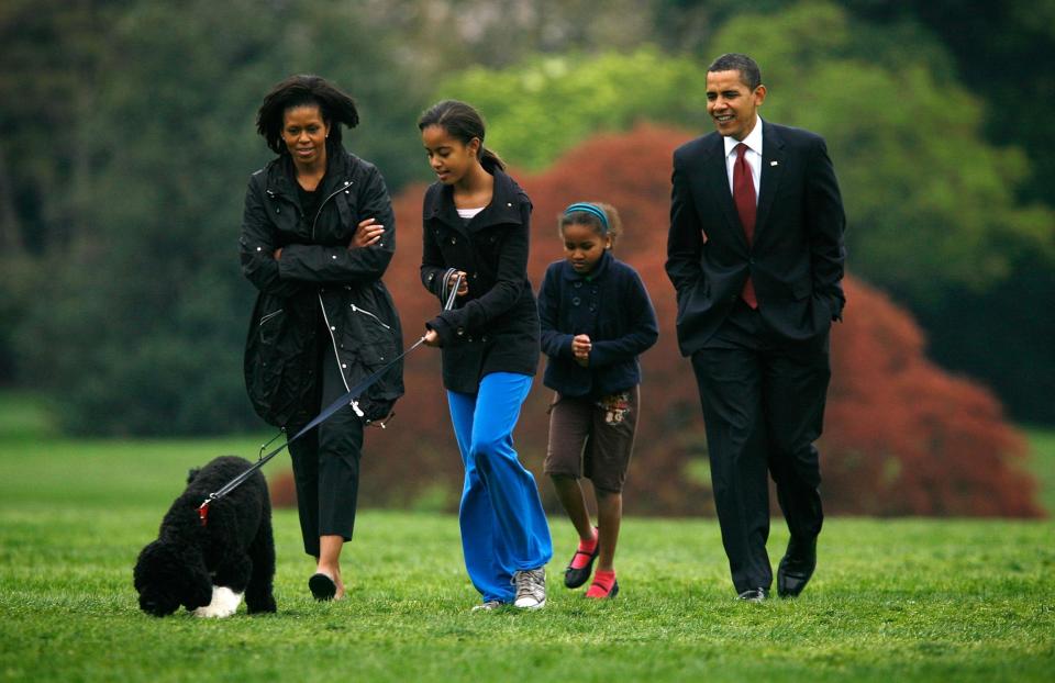 The Obama family with Bo (Getty Images)